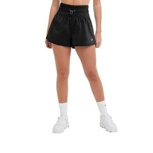 NWT Short Champion Woven 2.5 para Mujer. M9270-586644-001 black size L
